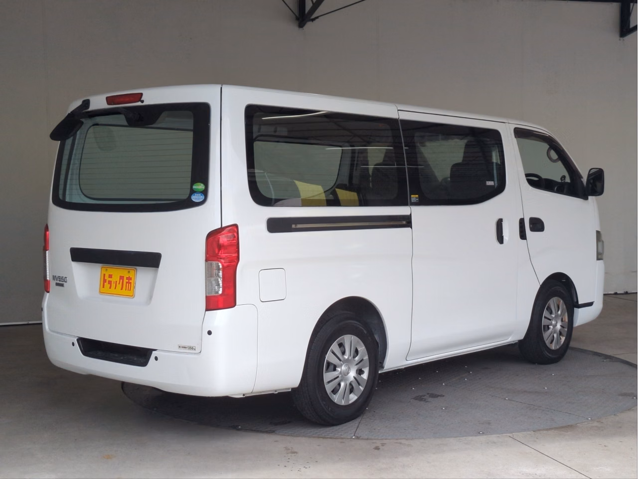 NISSAN NV350 CARAVAN