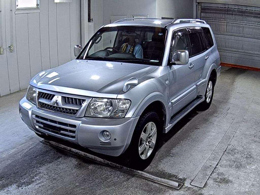 MITSUBISHI PAJERO