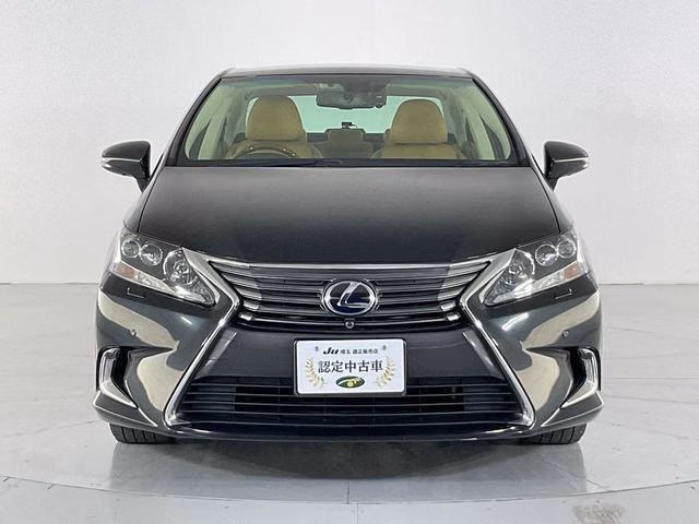 Lexus HS250h