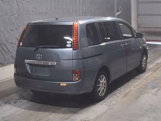 TOYOTA ISIS
