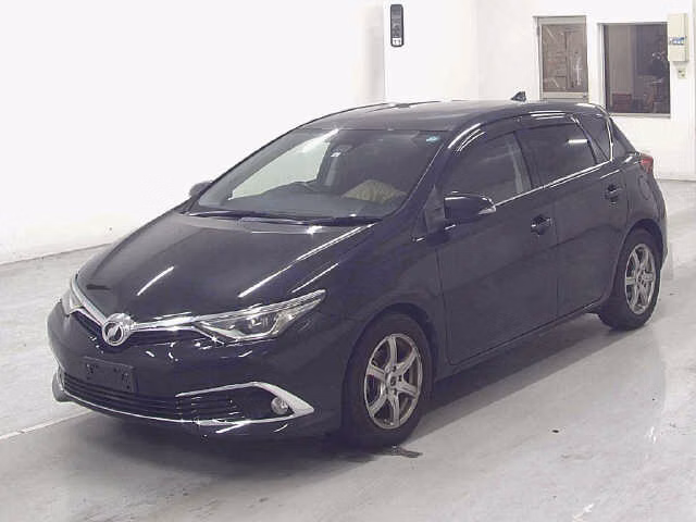 TOYOTA AURIS