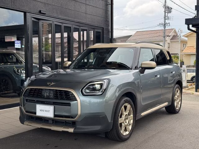 MINI COUNTRYMAN