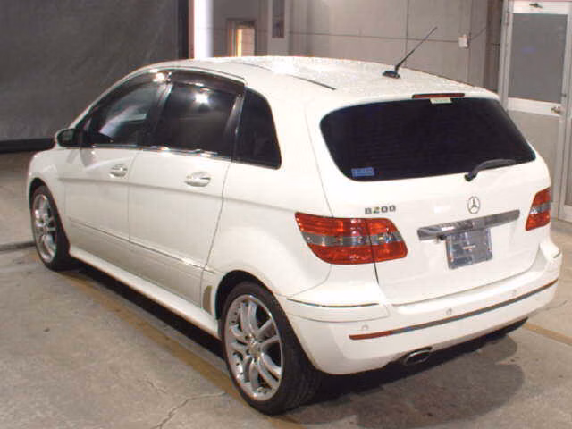 MERCEDES-BENZ B-CLASS
