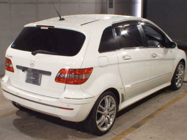 MERCEDES-BENZ B-CLASS