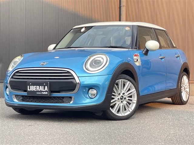MINI HATCH