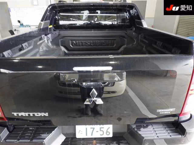 MITSUBISHI TRITON