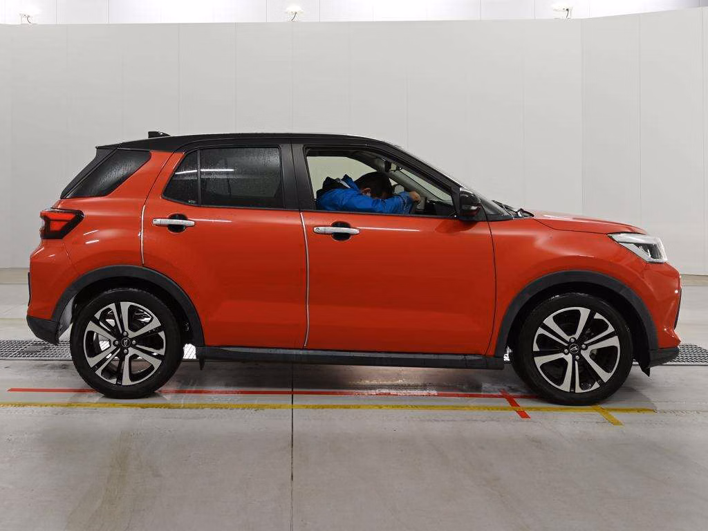 DAIHATSU ROCKY