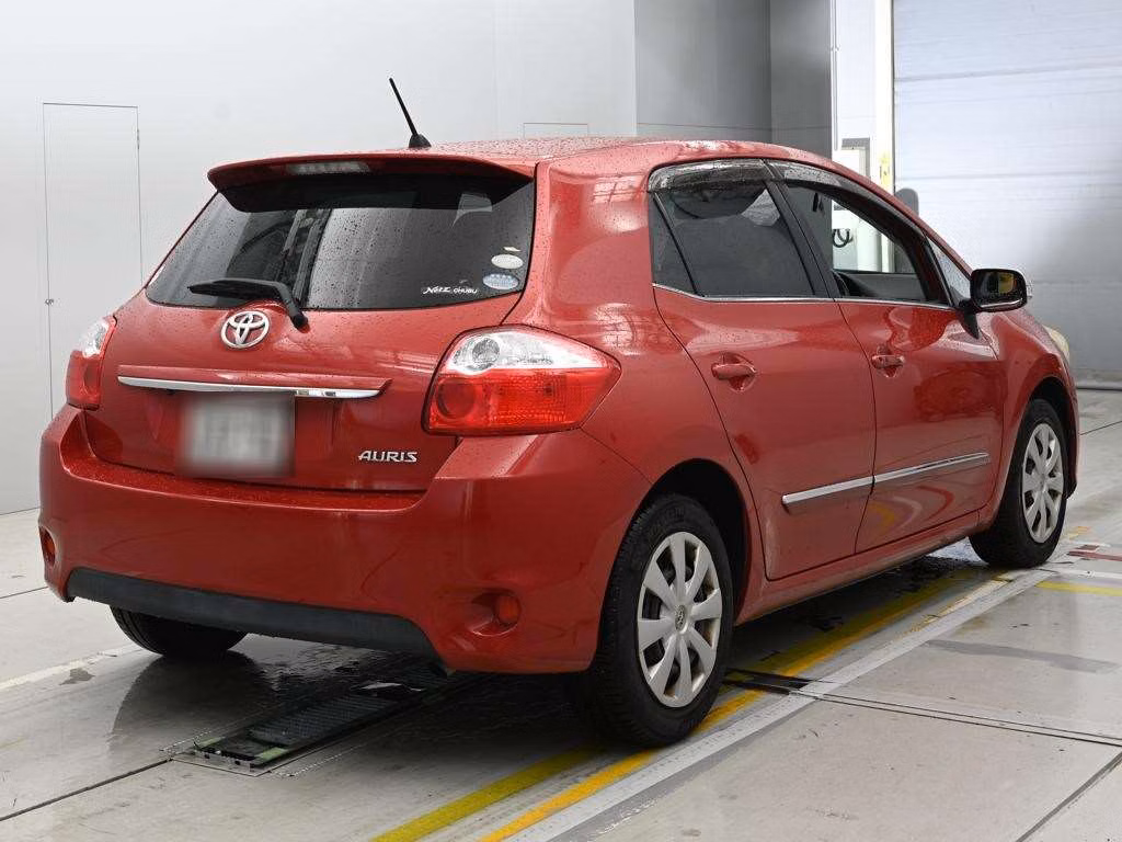 TOYOTA AURIS
