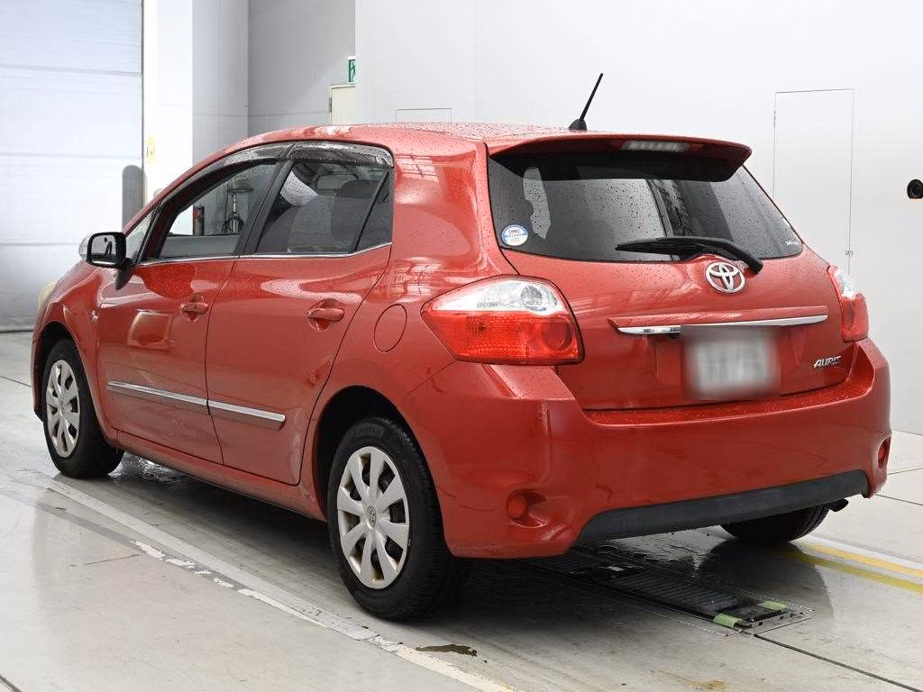 TOYOTA AURIS