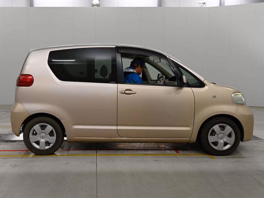 TOYOTA PORTE