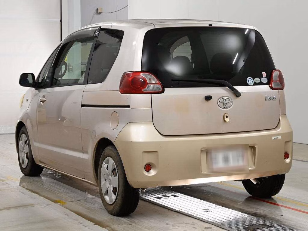 TOYOTA PORTE