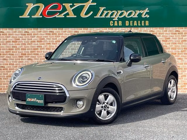 MINI HATCH