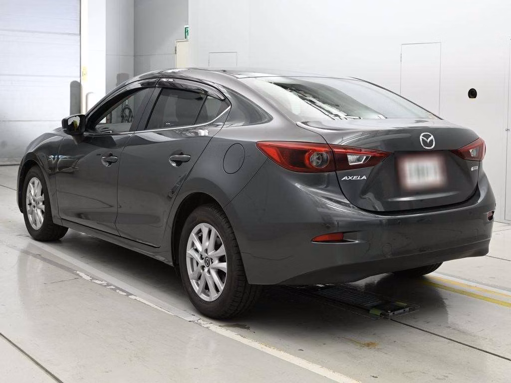 MAZDA AXELA