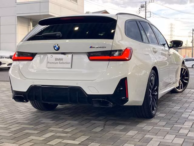 BMW 3-SERIES