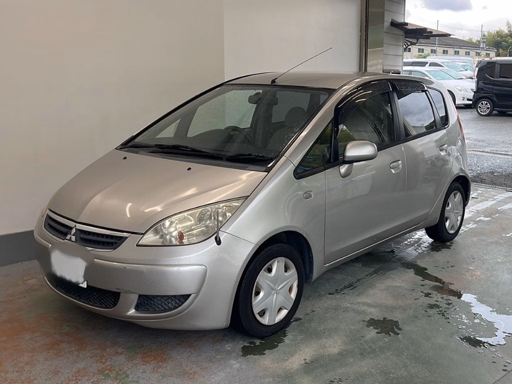 MITSUBISHI COLT