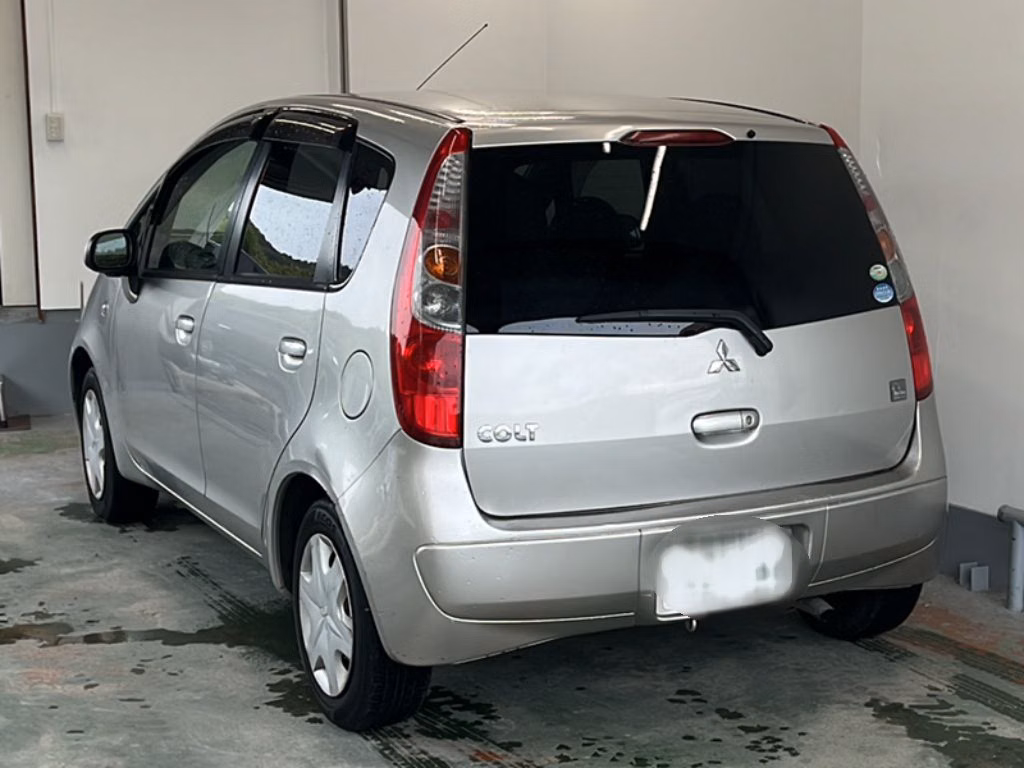 MITSUBISHI COLT
