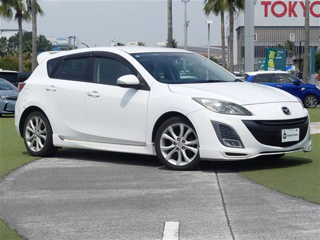 MAZDA AXELA