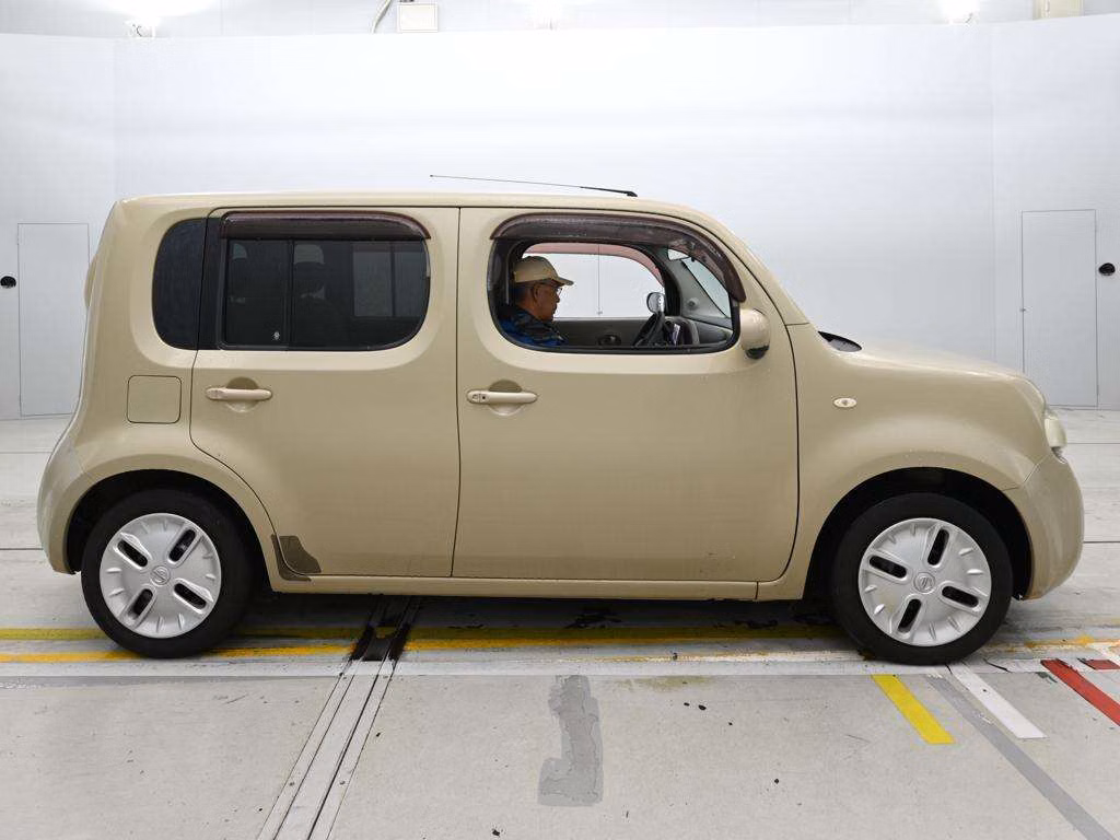 NISSAN CUBE