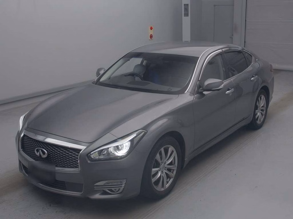 NISSAN FUGA