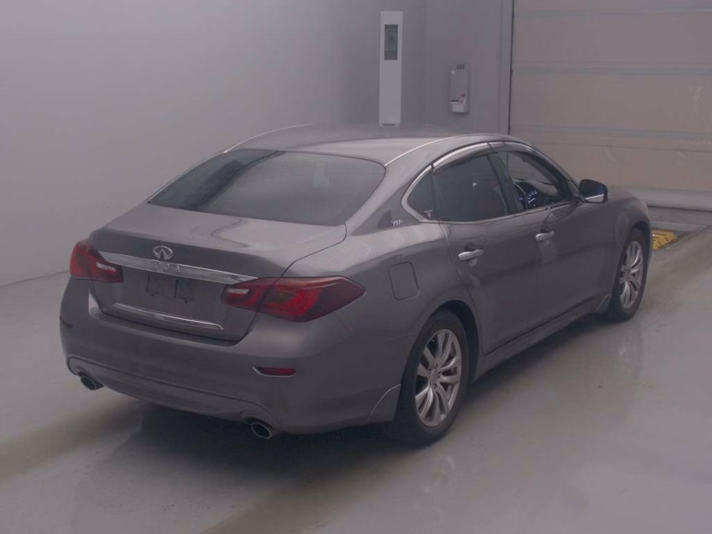 NISSAN FUGA