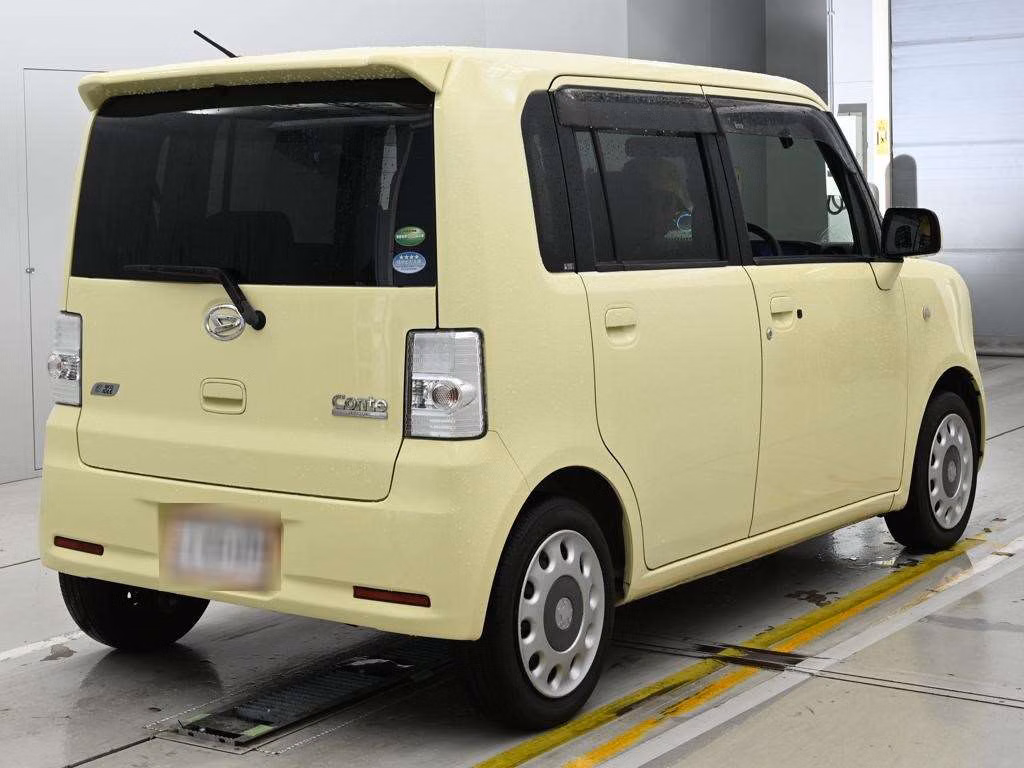 DAIHATSU MOVE CONTE