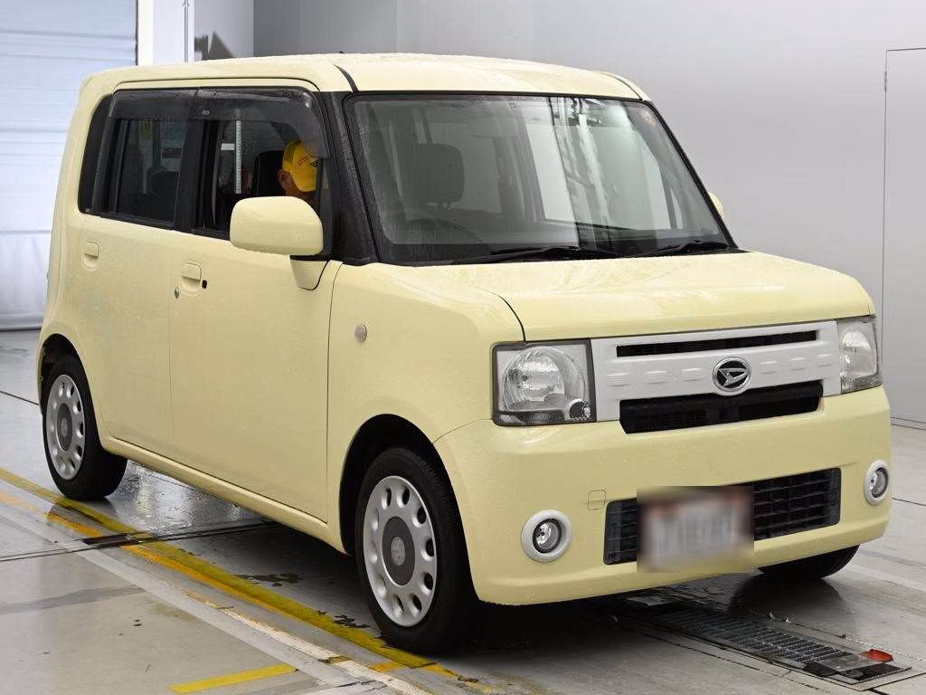 DAIHATSU MOVE CONTE
