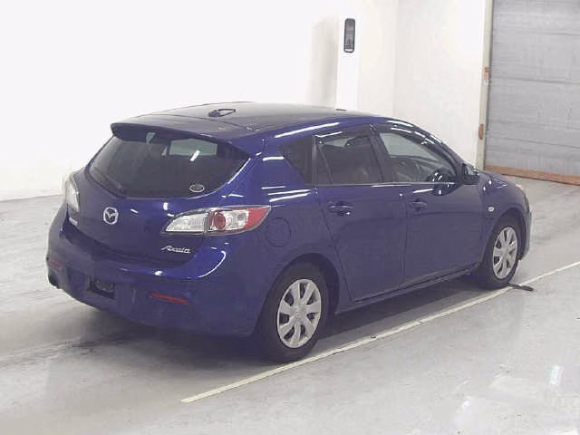 MAZDA AXELA