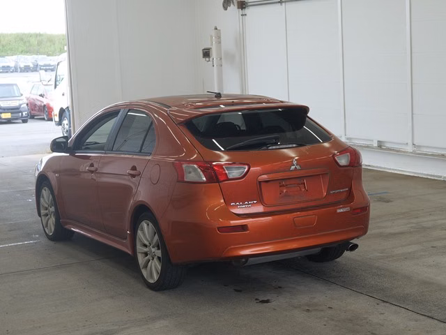 MITSUBISHI GALANT FORTIS