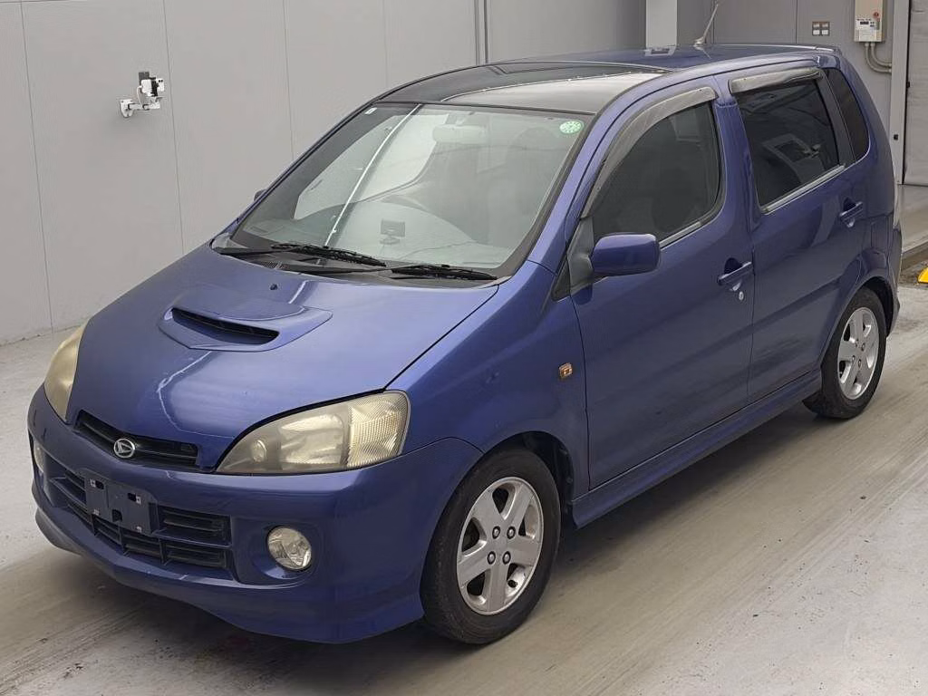 DAIHATSU YRV