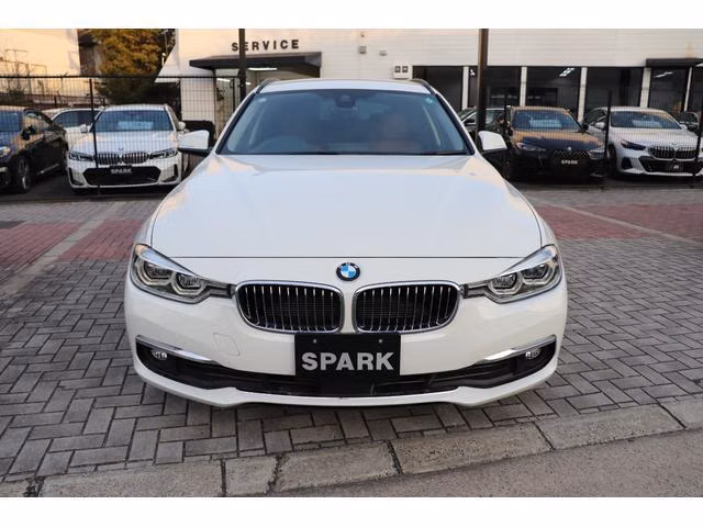 BMW 3-SERIES