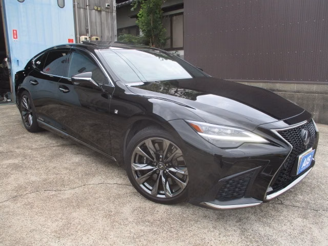 Lexus LS500h