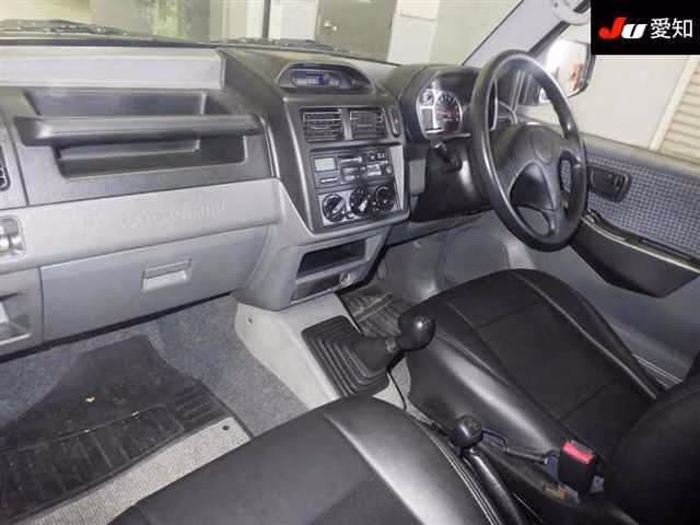 MITSUBISHI PAJERO MINI