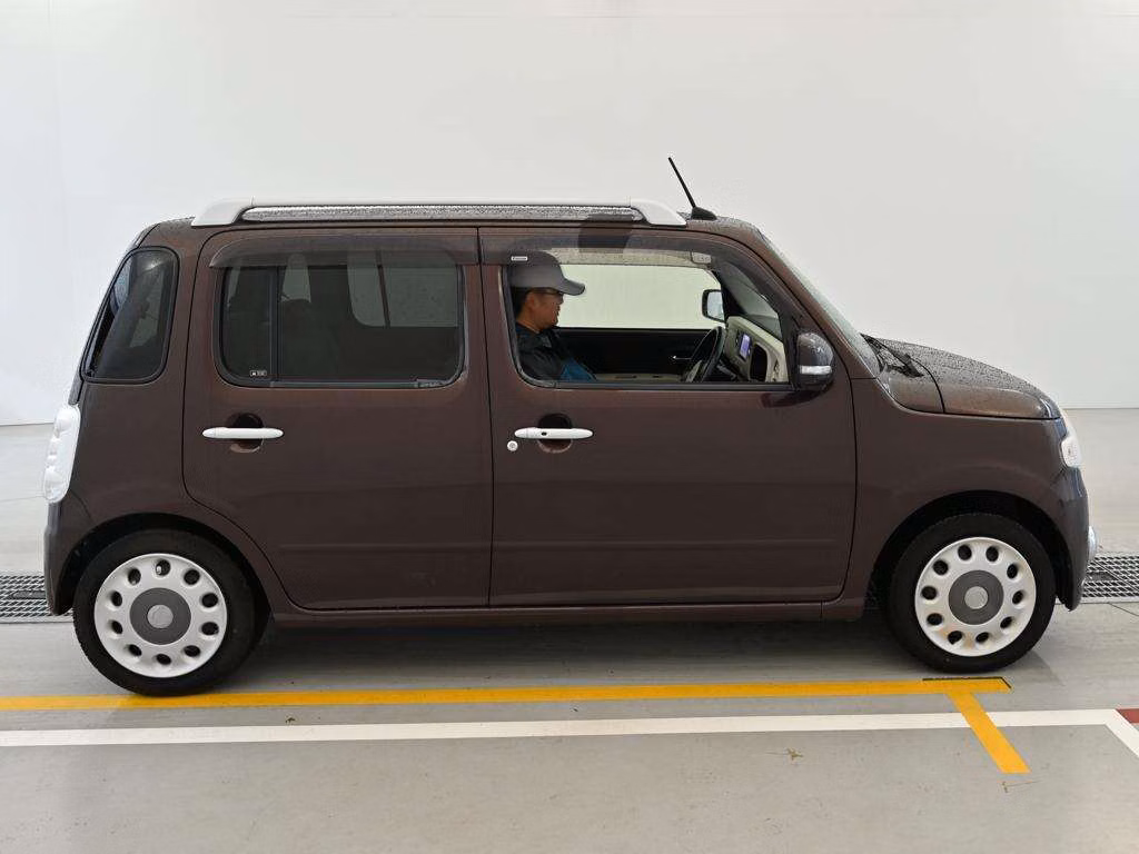 DAIHATSU MIRA COCOA