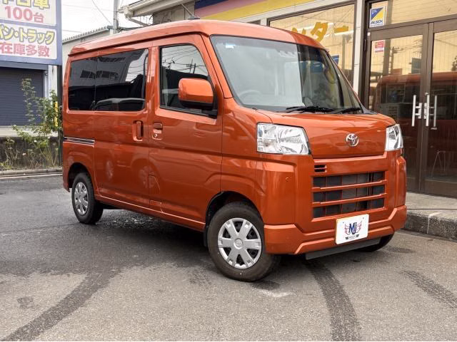 TOYOTA PIXIS VAN
