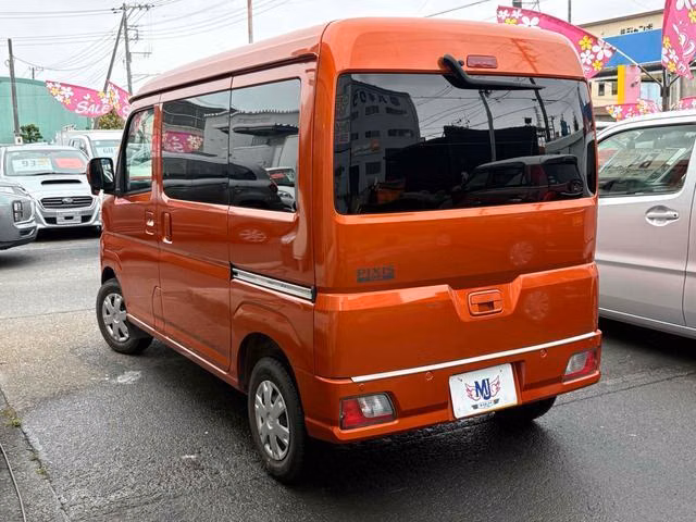 TOYOTA PIXIS VAN