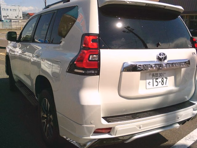 TOYOTA LAND CRUISER PRADO