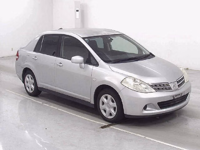 NISSAN TIIDA LATIO