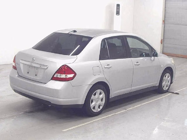 NISSAN TIIDA LATIO