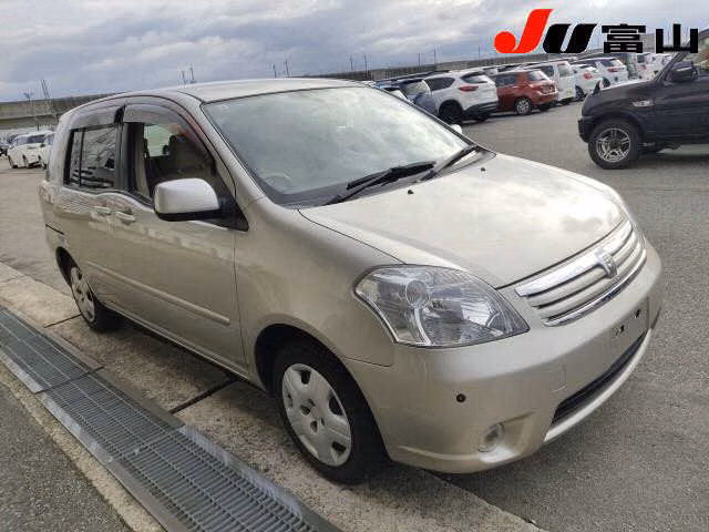 TOYOTA RAUM