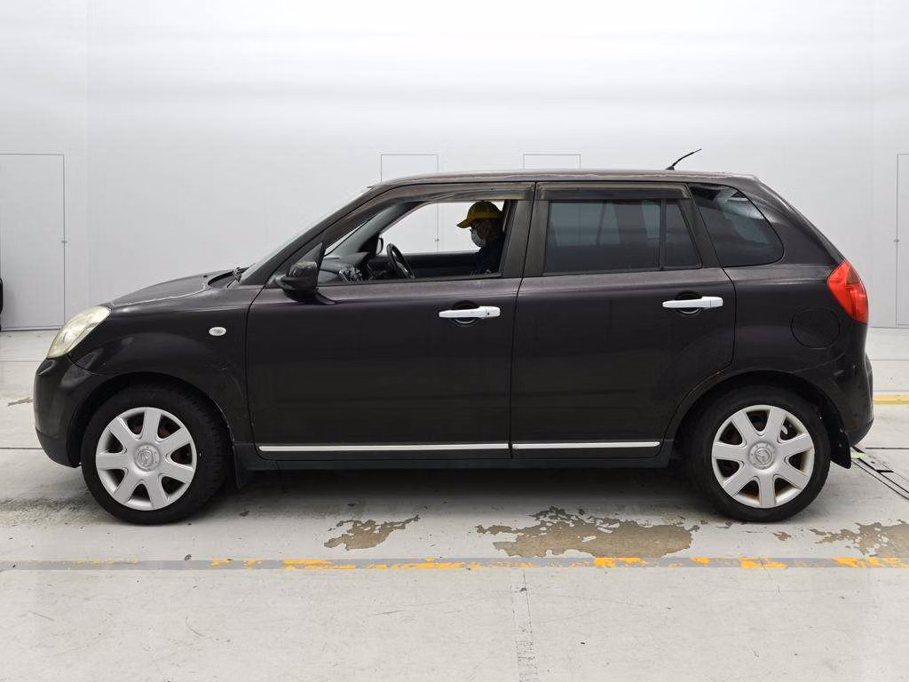 MAZDA VERISA