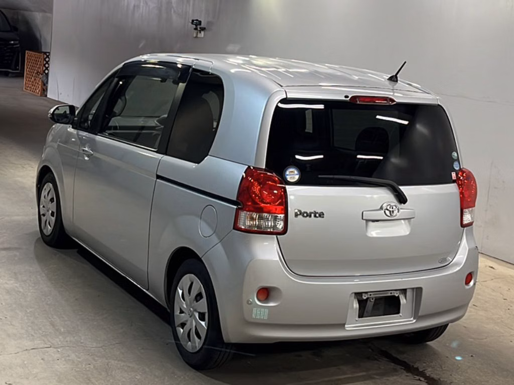 TOYOTA PORTE