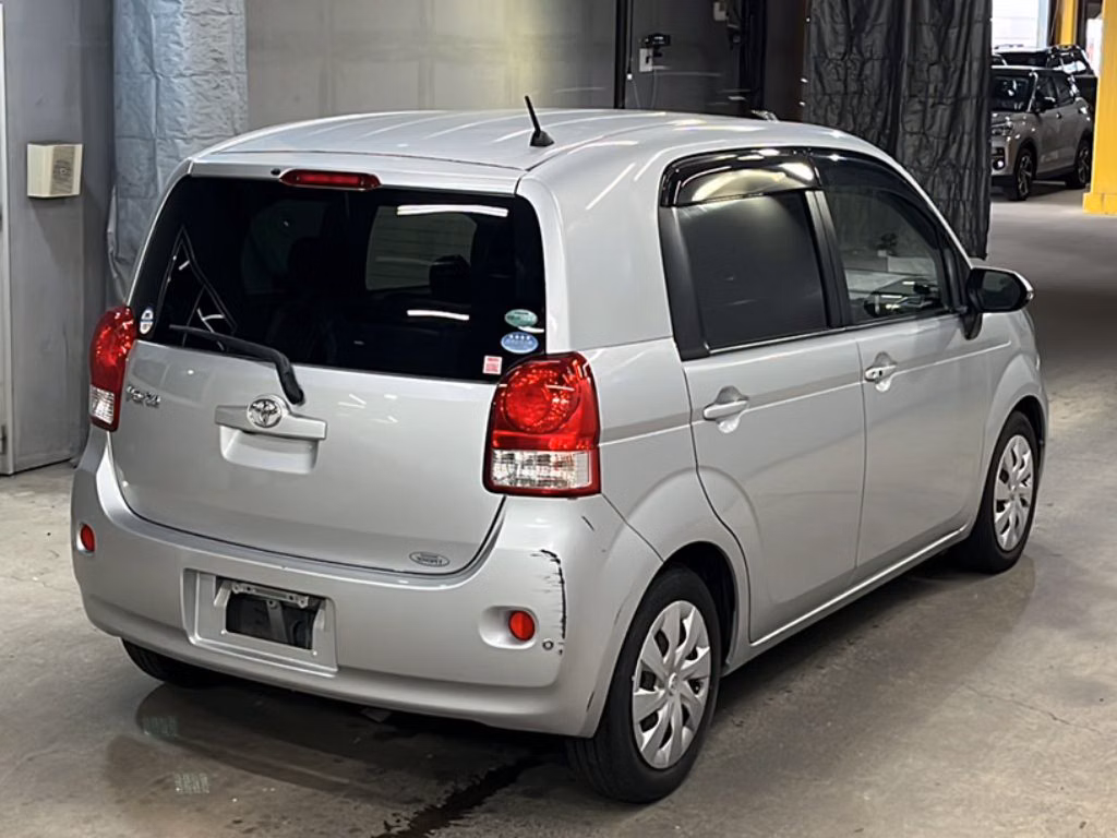 TOYOTA PORTE