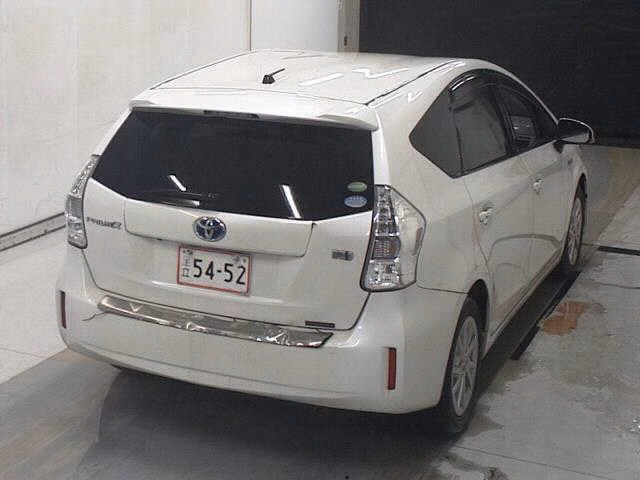 TOYOTA PRIUS ALPHA