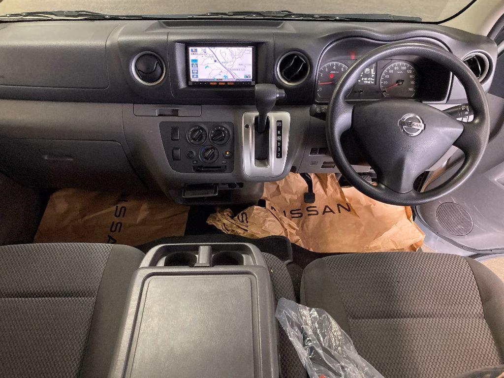 NISSAN NV350 CARAVAN