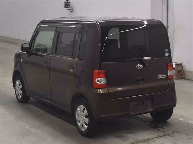 DAIHATSU MOVE CONTE