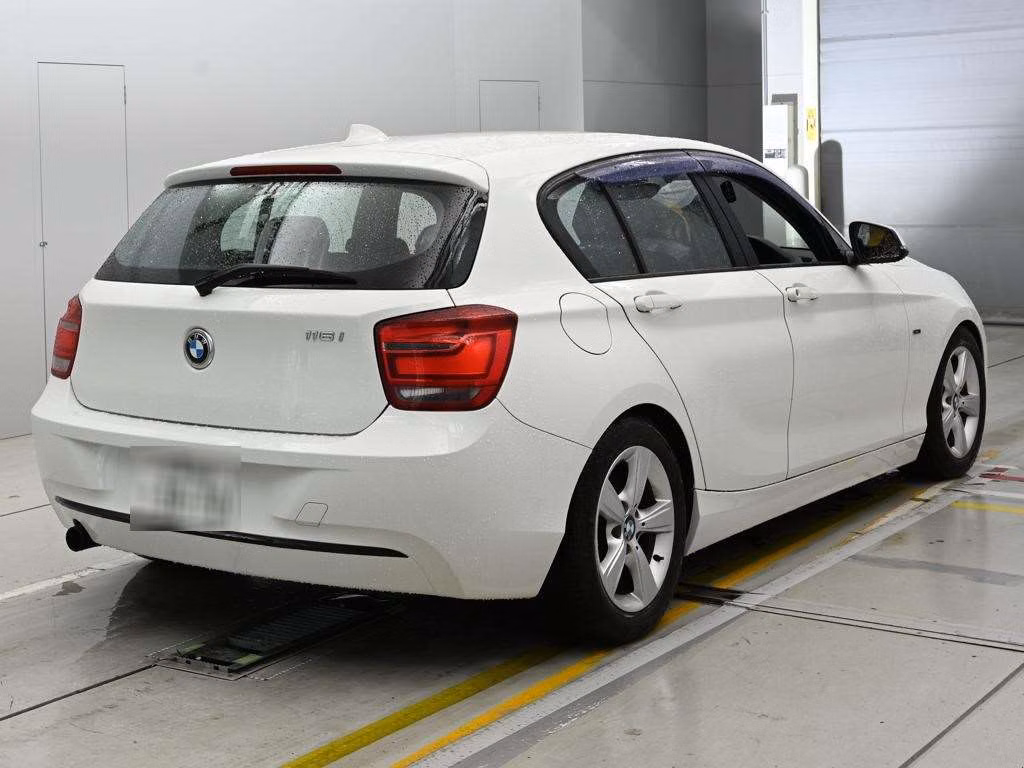 BMW 1-SERIES