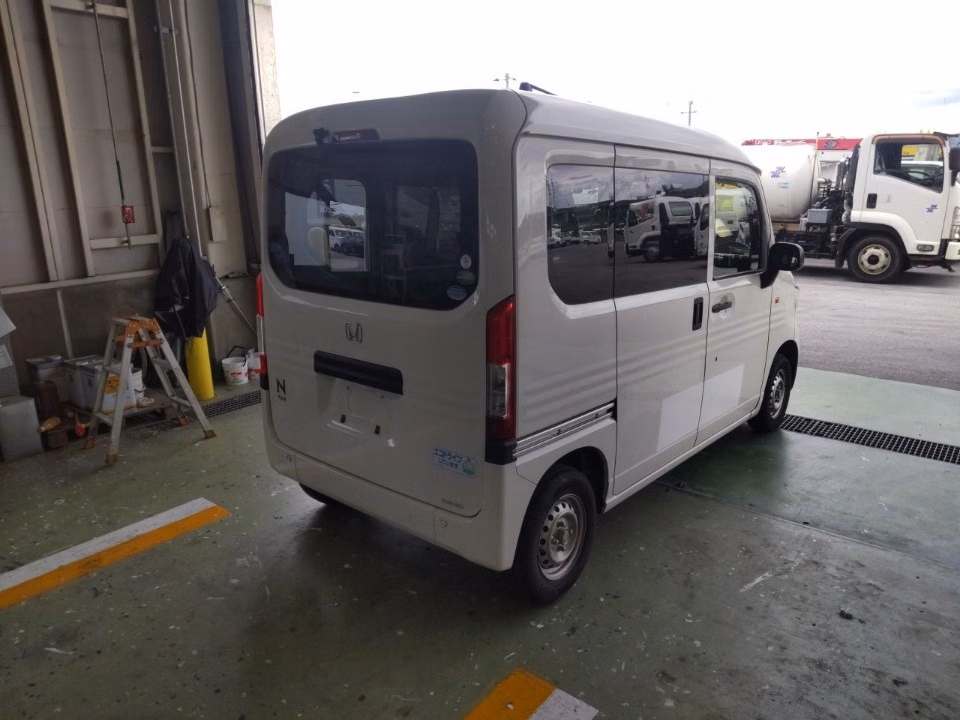 HONDA N-VAN