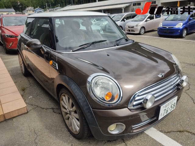 MINI HATCH