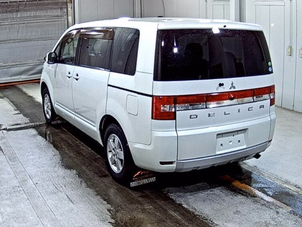 MITSUBISHI DELICA D:5