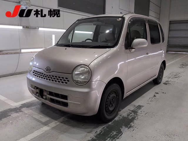 DAIHATSU MOVE LATTE